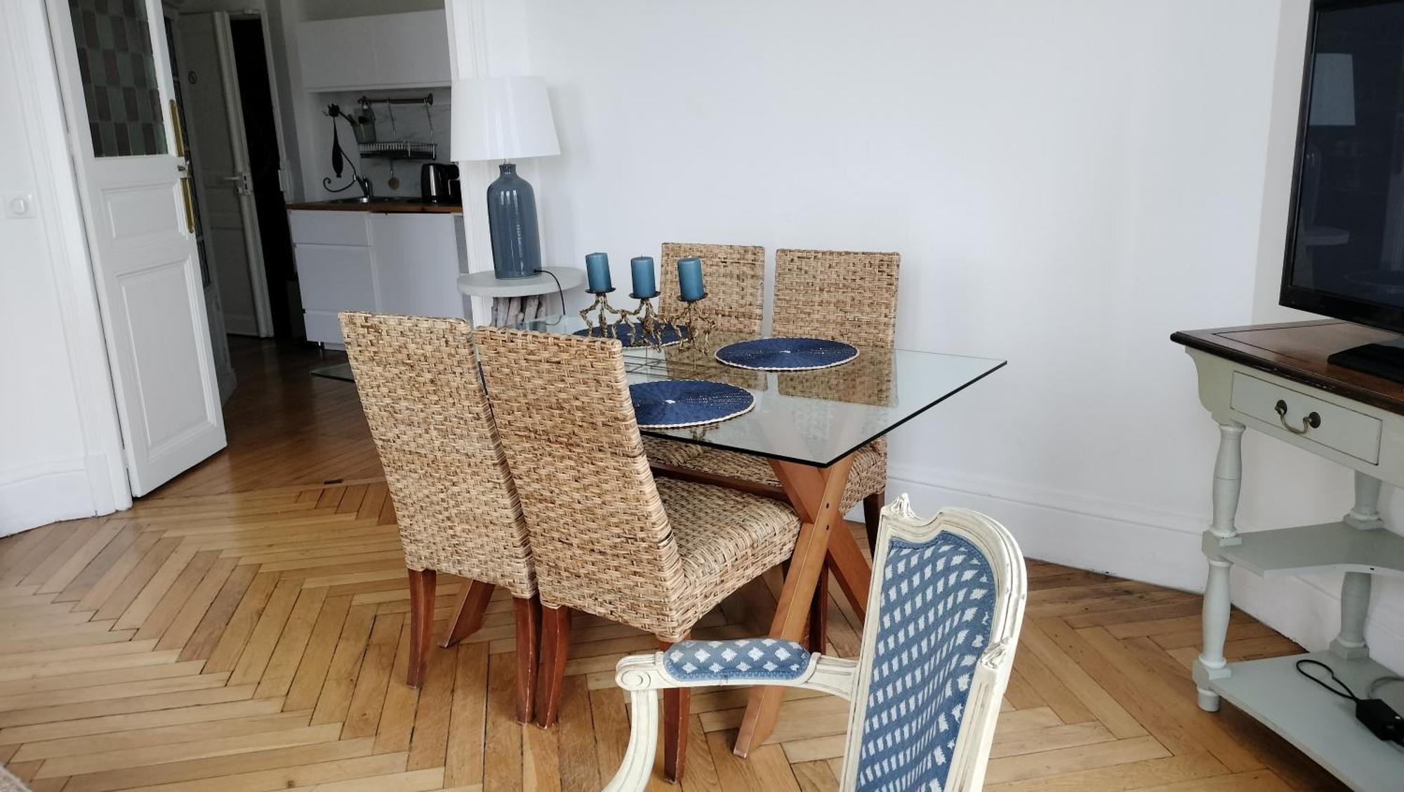 Appartement F3 Au Balcon De La Place Du Martroi Orléans Exteriör bild