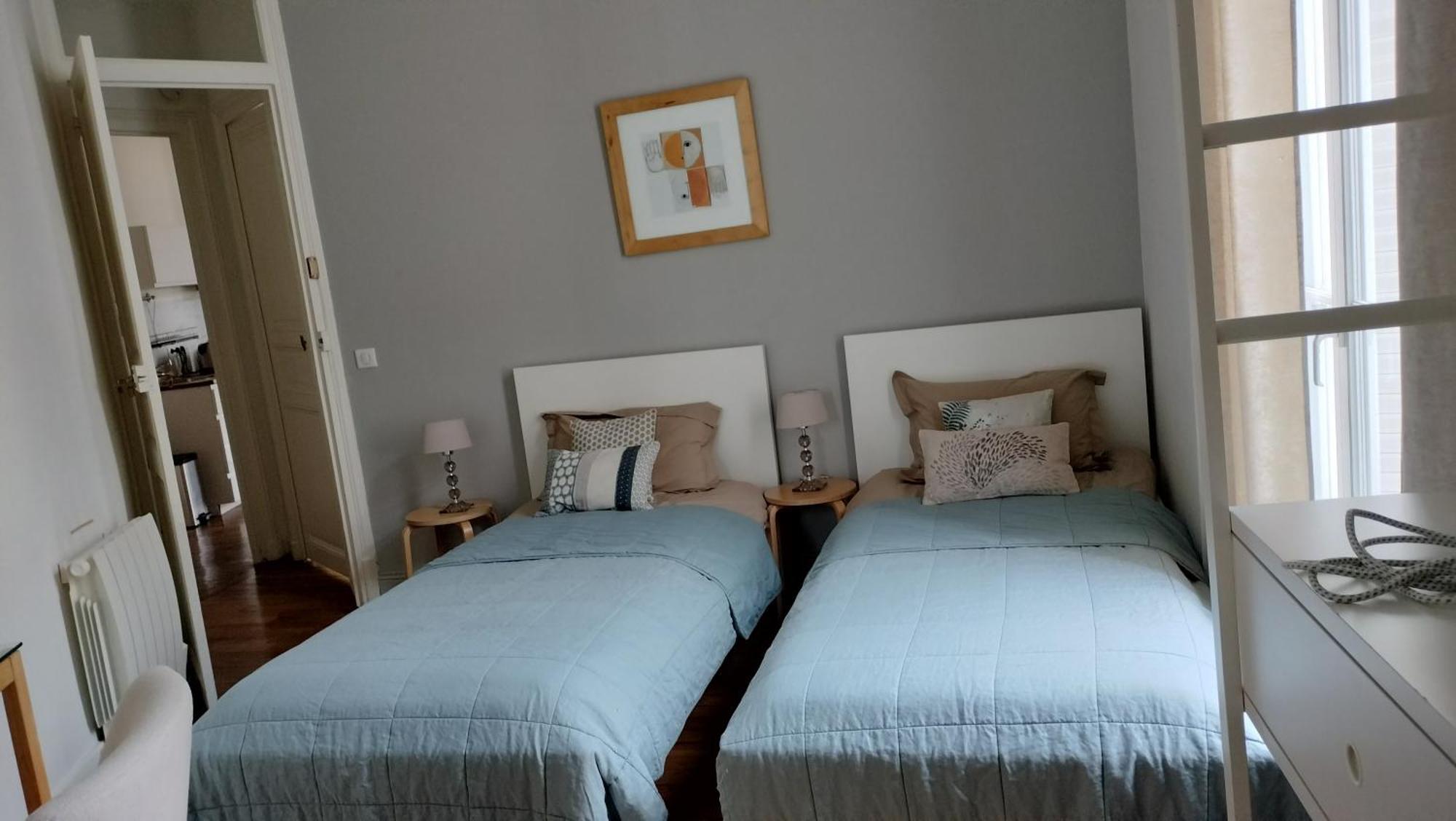 Appartement F3 Au Balcon De La Place Du Martroi Orléans Exteriör bild