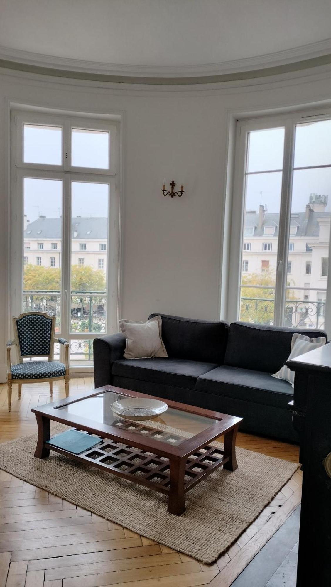 Appartement F3 Au Balcon De La Place Du Martroi Orléans Exteriör bild