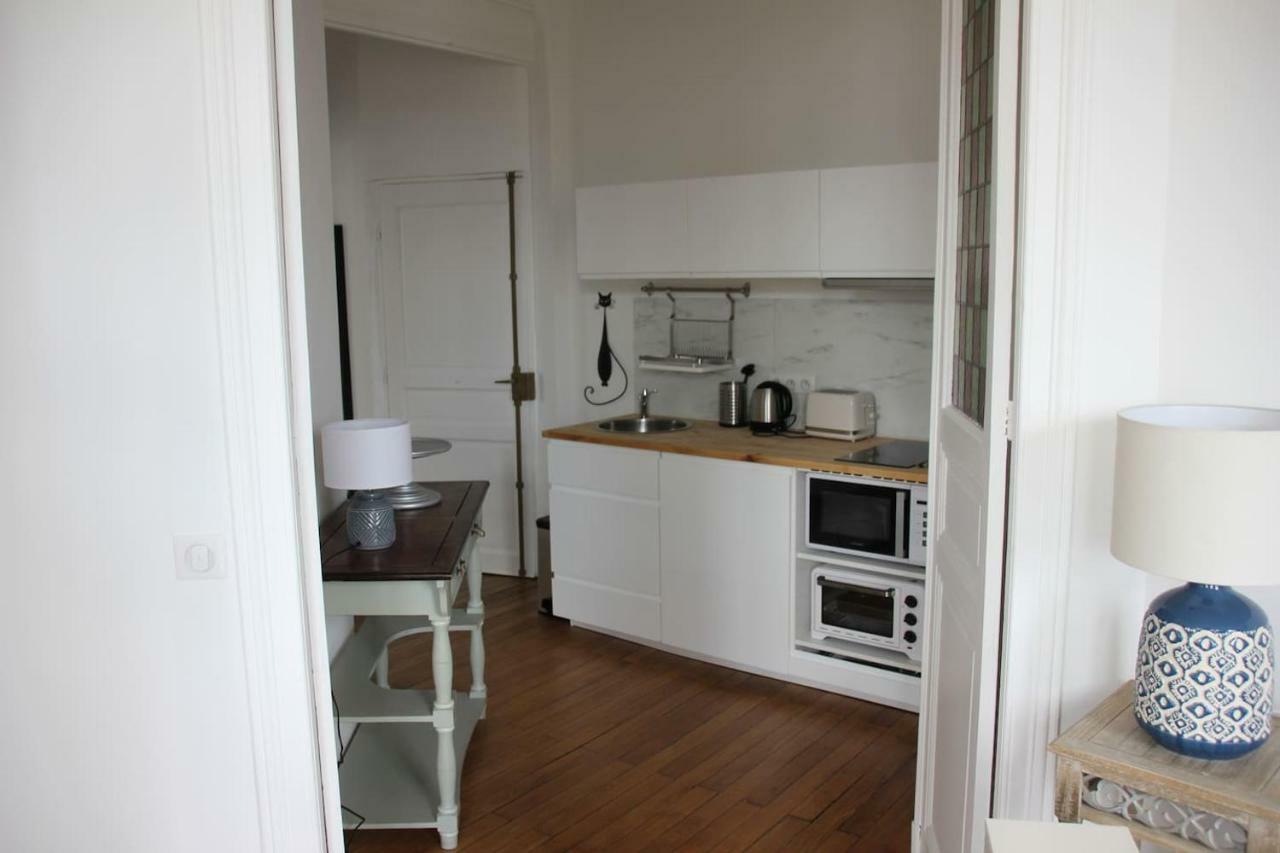 Appartement F3 Au Balcon De La Place Du Martroi Orléans Exteriör bild